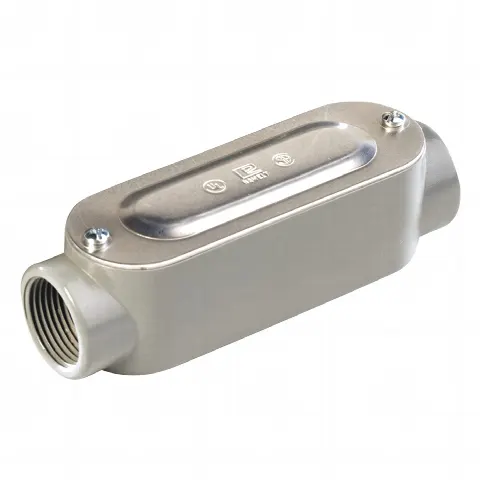 Caja oval roscada tipo C de 1 1/2 (38.1 mm) Incluye tapa y tornillos.