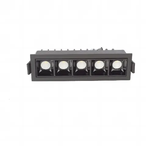 Reflector Empotrable / LUZ Fría /  110 V / 10 W / 750 lúmenes / 50000 hrs / IP20