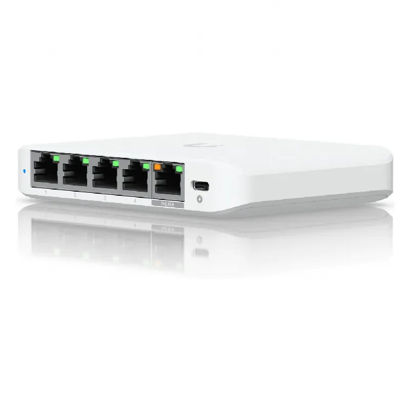 Switch administrable / 5 puertos 2.5G / PoE o USB-C / 25 Gbps / Compacto 4.6 x 3.5 x 0.8'