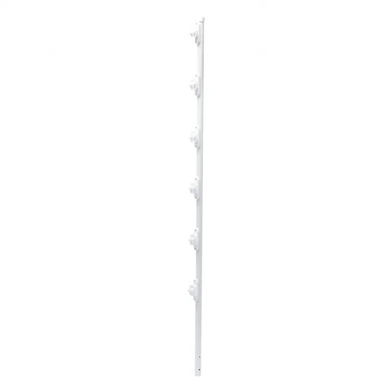Poste con 6 Aisladores de PASO  para Cerca Electrificada. Tubo Galva. de 1.4m, cal. 18 de 1 Diam. + Pintura Blanca.