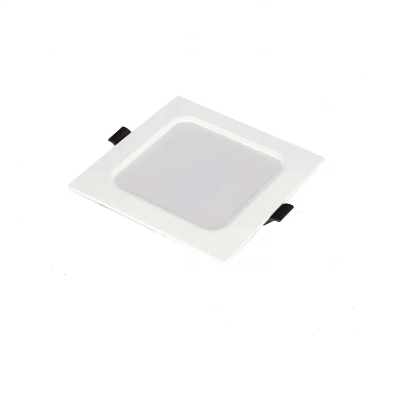Spot Cuadrado Empotrable / 12 x 12 cm / Luz Fría / 110 V / 6 W / 420 lúmenes / 25000 hrs / Ángulo de apertura 120° / IP20