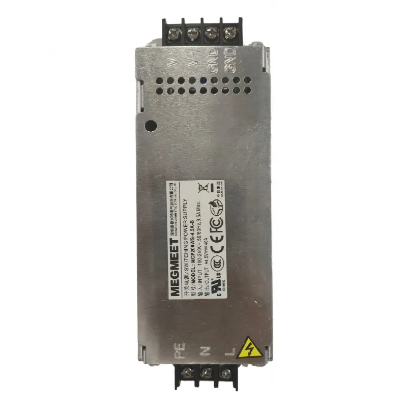Fuente de Alimentación DC / 5V / 200W / 40A / Protección Cortocircuito y Sobrecarga / Rango -40°C a 70°C / Enfriamiento por Ventilador