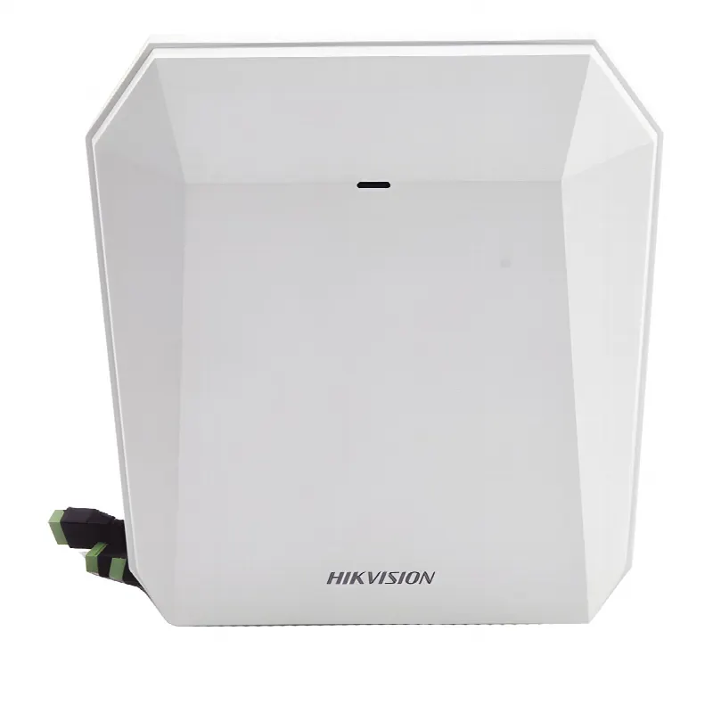 Radar IP Perimetral / 60 m (196.9 ft) de Alcance / 120° de Cobertura / 32 Objetos / 16 Zonas / 4 Salidas de Alarma / IP67 / IK10 / NEMA 4X